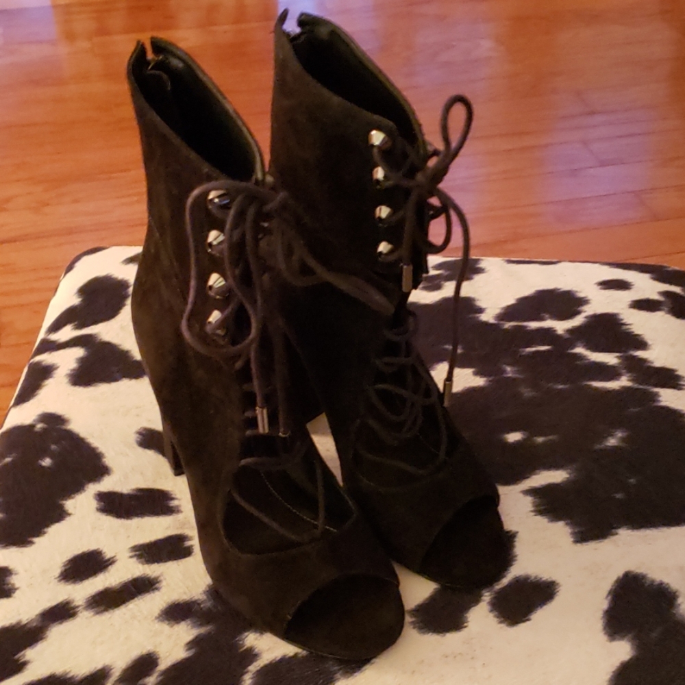 Kendall and Kylie Lace Up Opened Toe Booties.